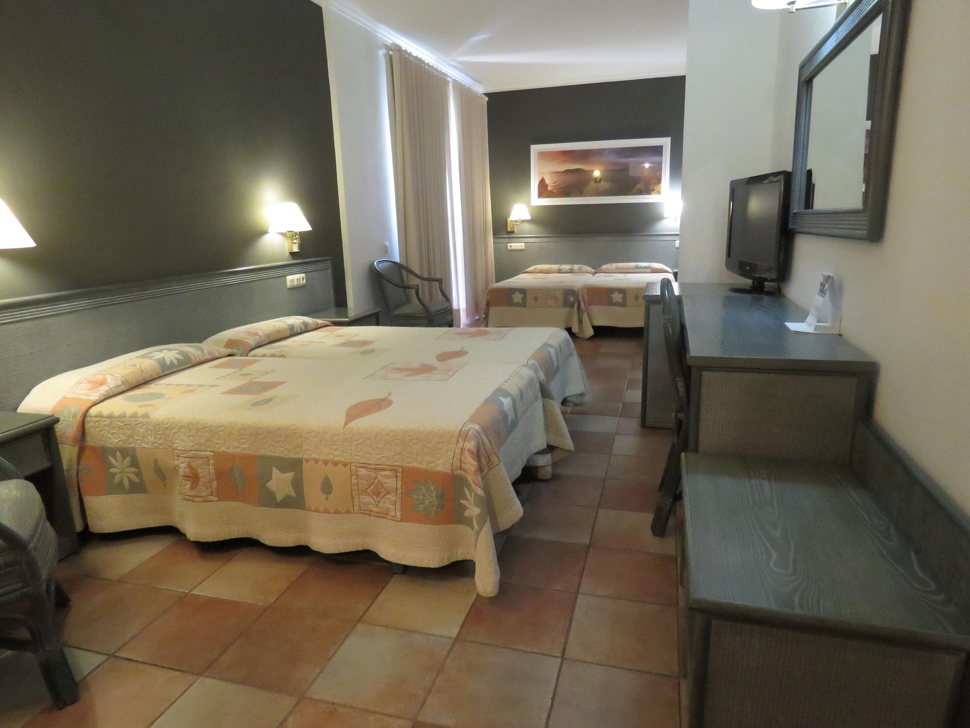Hotel Santa Anna L'Estartit Eksteriør bilde