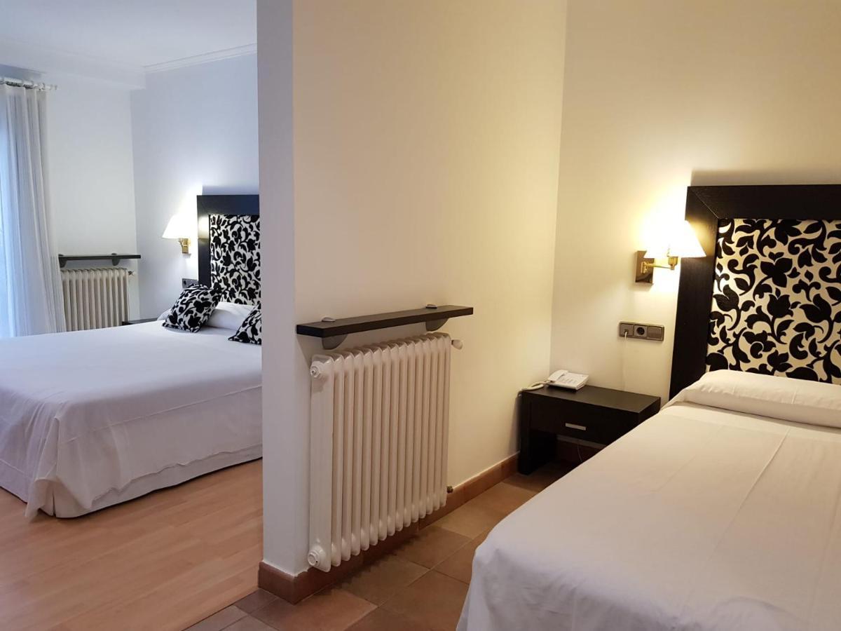 Hotel Santa Anna L'Estartit Eksteriør bilde