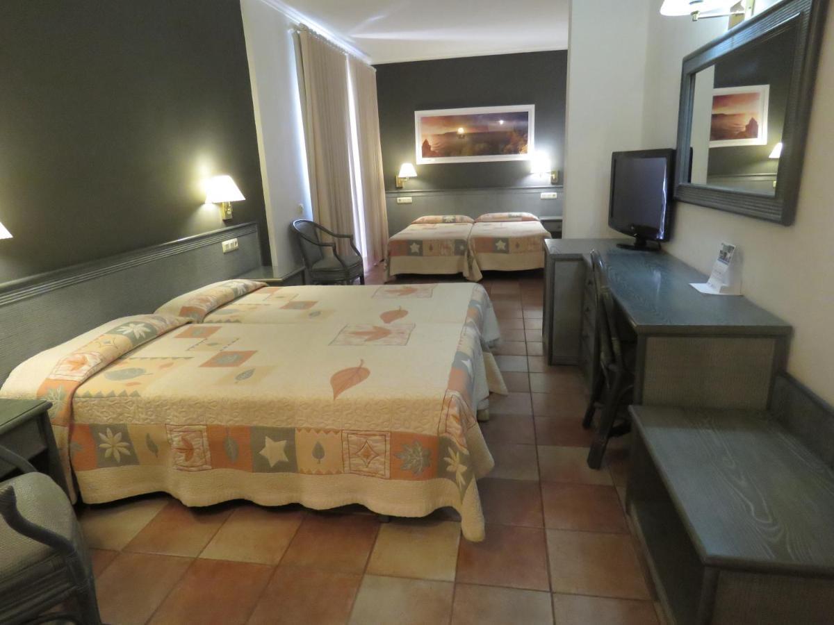 Hotel Santa Anna L'Estartit Eksteriør bilde